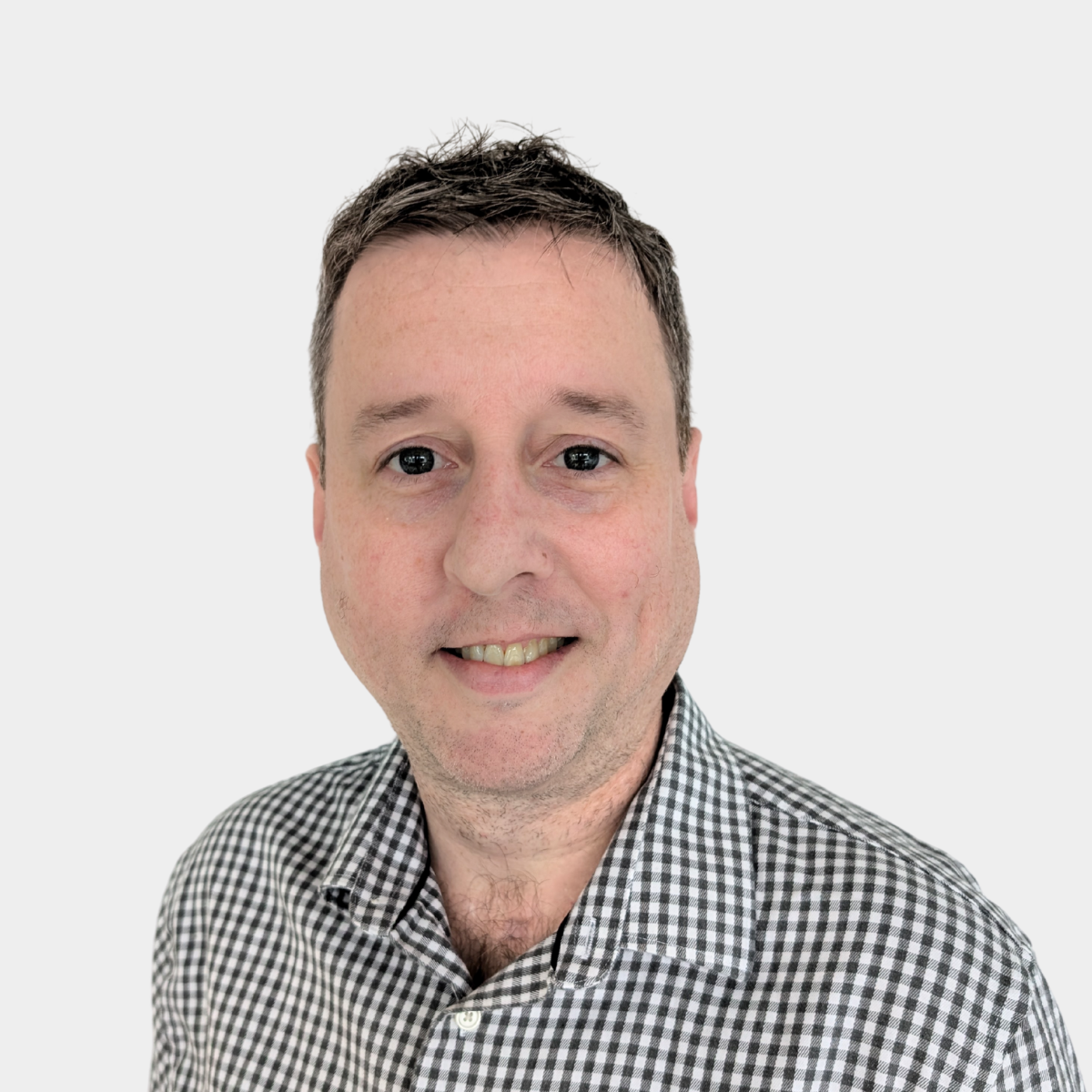 headshot picture of Tommy McCahill