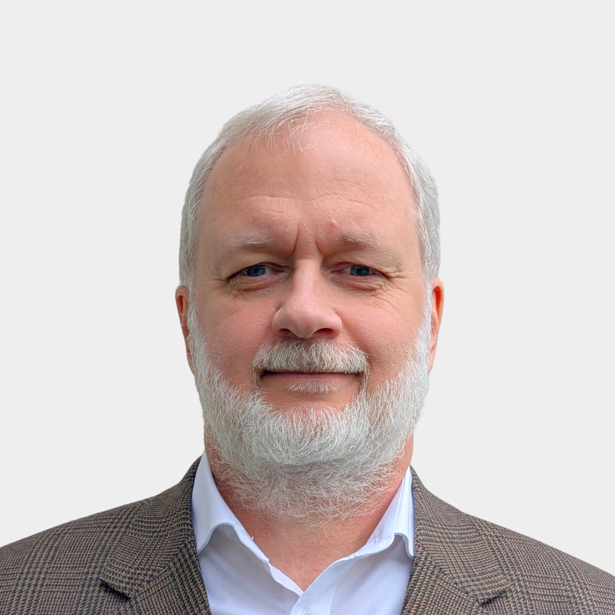 headshot picture of Sergei Lakimenko